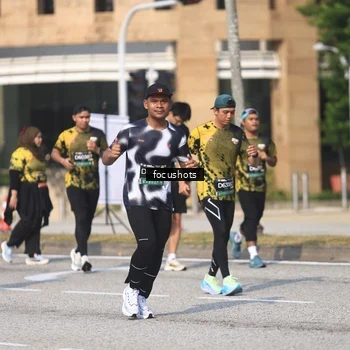 Runner Photo 6825541