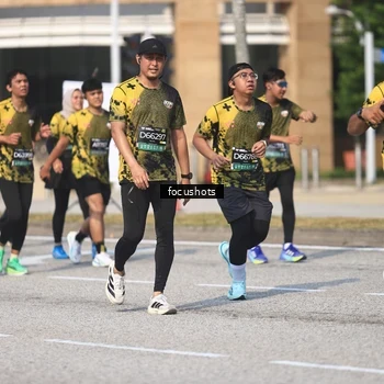 Runner Photo 6825542
