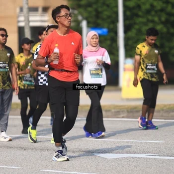 Runner Photo 6825552