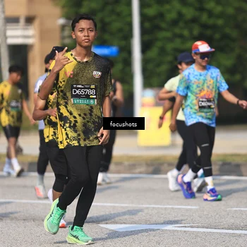 Runner Photo 6825575