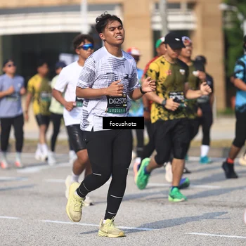 Runner Photo 6825597