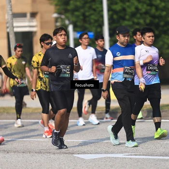 Runner Photo 6825643