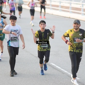 Runner Photo 6825662