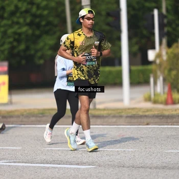 Runner Photo 6825669