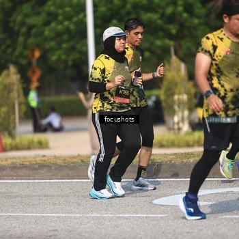 Runner Photo 6825673