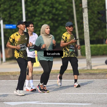 Runner Photo 6825692