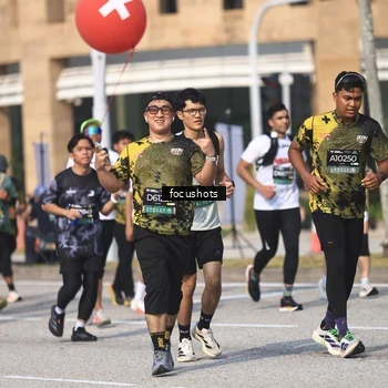 Runner Photo 6825704