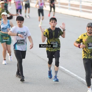 Runner Photo 6825723