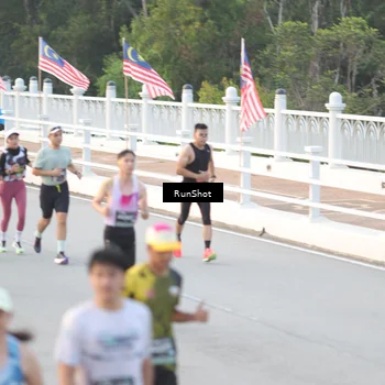 Runner Photo 6826088