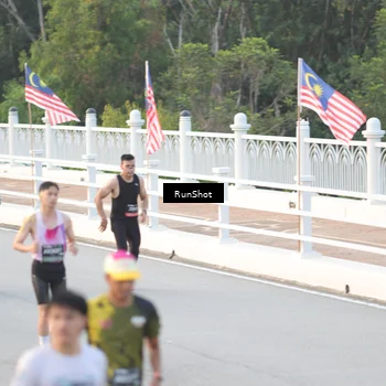 Runner Photo 6826112
