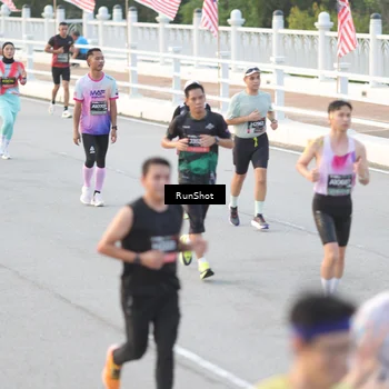Runner Photo 6826180