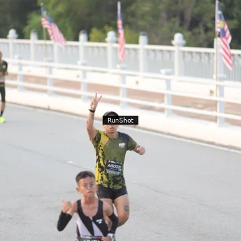 Runner Photo 6826233