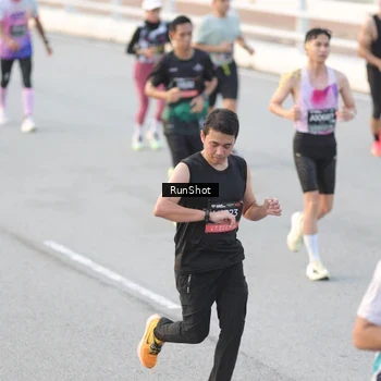 Runner Photo 6826256
