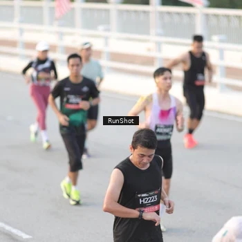 Runner Photo 6826301