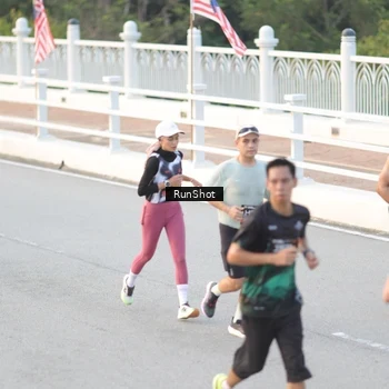 Runner Photo 6826406