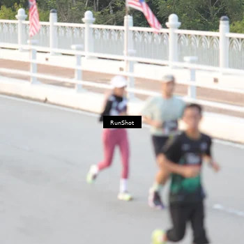 Runner Photo 6826413