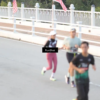 Runner Photo 6826435