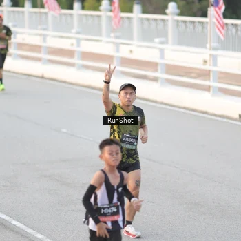 Runner Photo 6826455