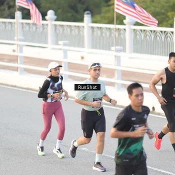 Runner Photo 6826468