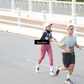 Runner Photo 6826547