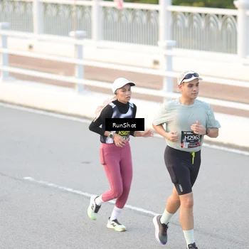 Runner Photo 6826568