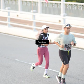 Runner Photo 6826569