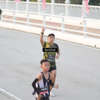 Runner Photo 6826570