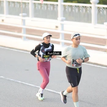 Runner Photo 6826578
