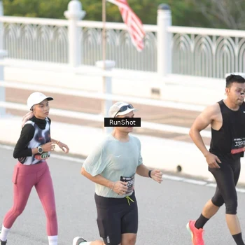 Runner Photo 6826625