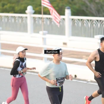 Runner Photo 6826633