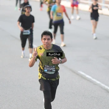 Runner Photo 6826659
