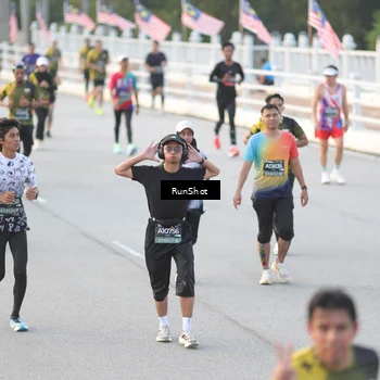 Runner Photo 6826770