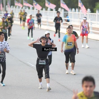 Runner Photo 6826781