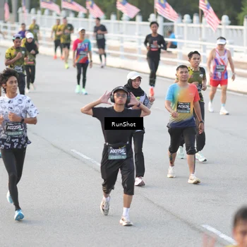 Runner Photo 6826818