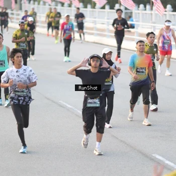 Runner Photo 6826823