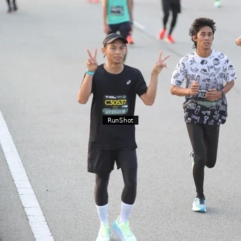 Runner Photo 6826982