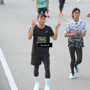 Runner Photo 6826995