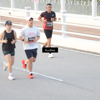 Runner Photo 6827082