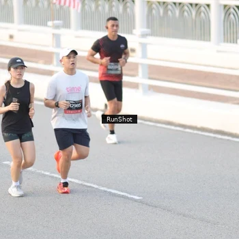 Runner Photo 6827094