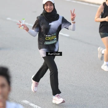 Runner Photo 6827237