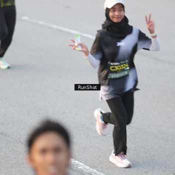 Runner Photo 6827260