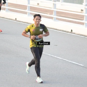 Runner Photo 6827273