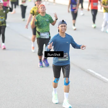 Runner Photo 6827555