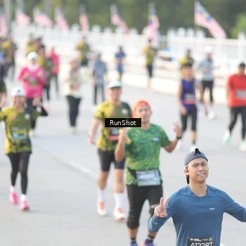 Runner Photo 6827564
