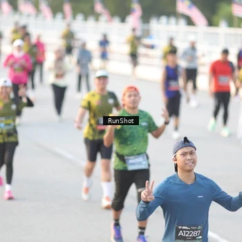 Runner Photo 6827565