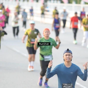 Runner Photo 6827567