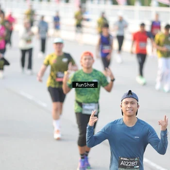 Runner Photo 6827568