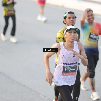 Runner Photo 6827572
