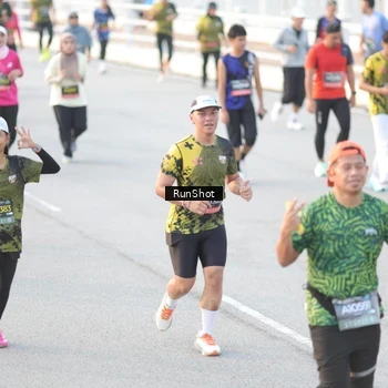 Runner Photo 6827581