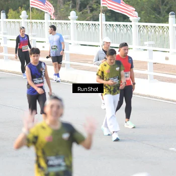 Runner Photo 6827613